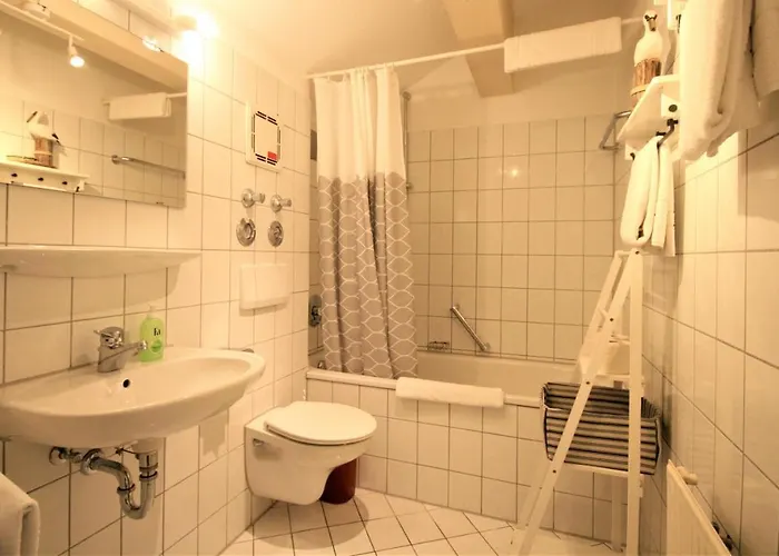 Neuschwansteinblick 108 *